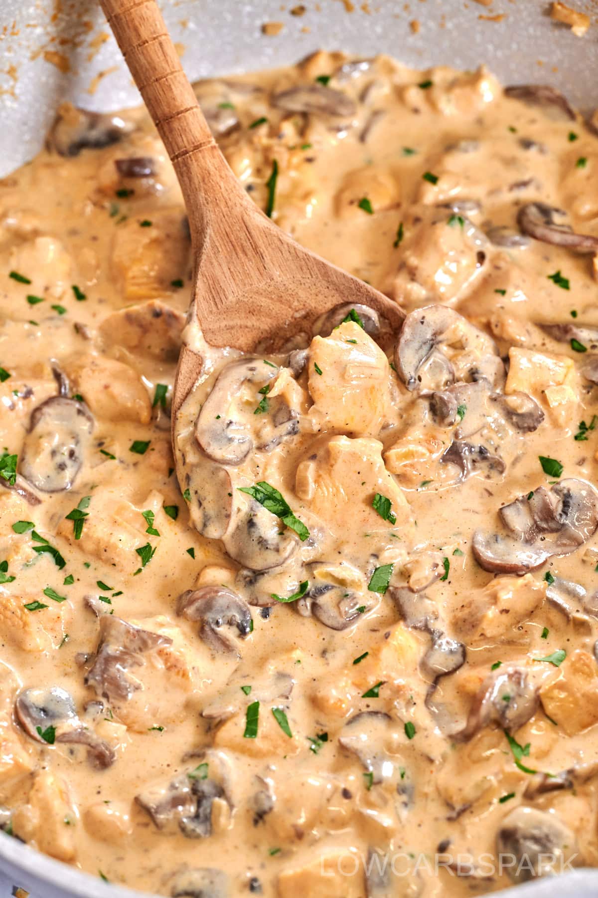 Easy 20-Minute Chicken Stroganoff for Weeknight Meals